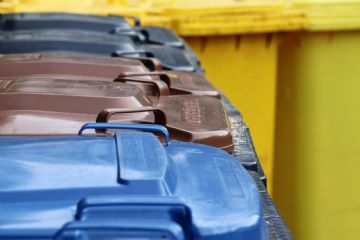 Consegna sacchi per la raccolta differenziata dei rifiuti